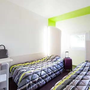 https://hotelf1-moulins-sud.inbrittany.com